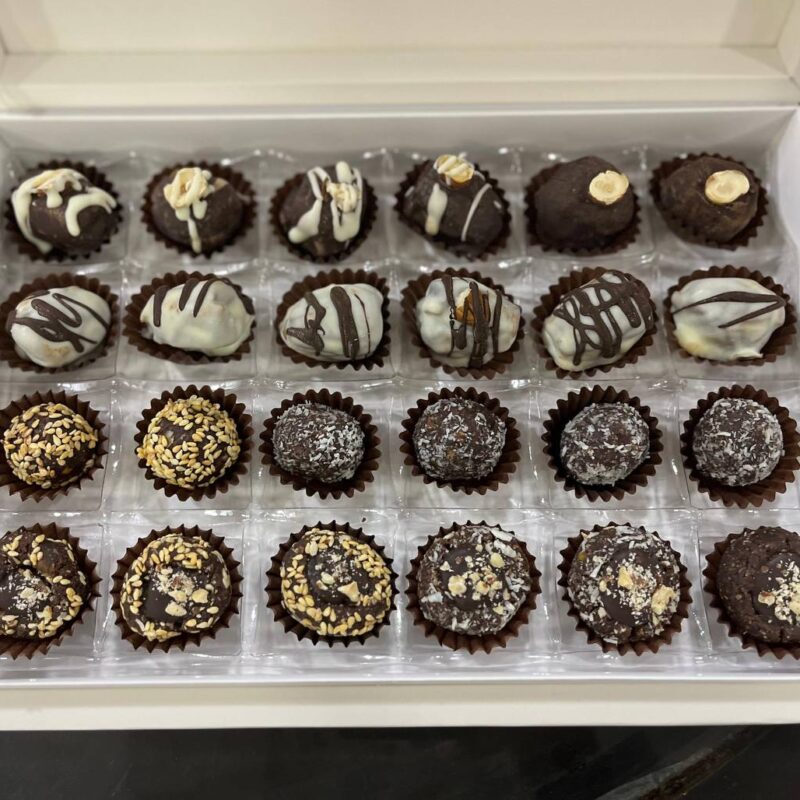 dates with chocolate